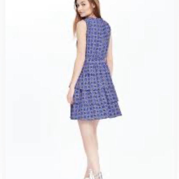 Banana Republic The Print Ruffle Dress blue tiered size 6 - Picture 1 of 15